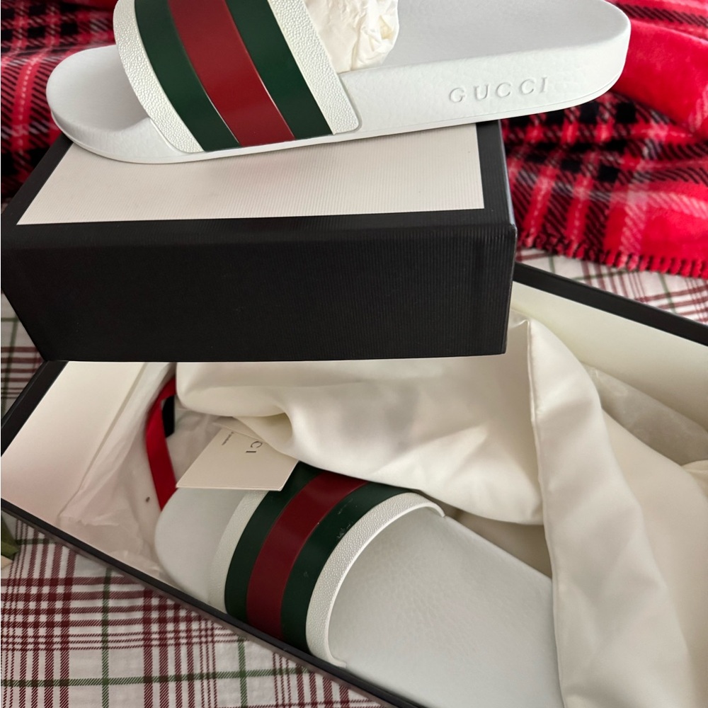 Gucci White Sandals with Red and Green Accents